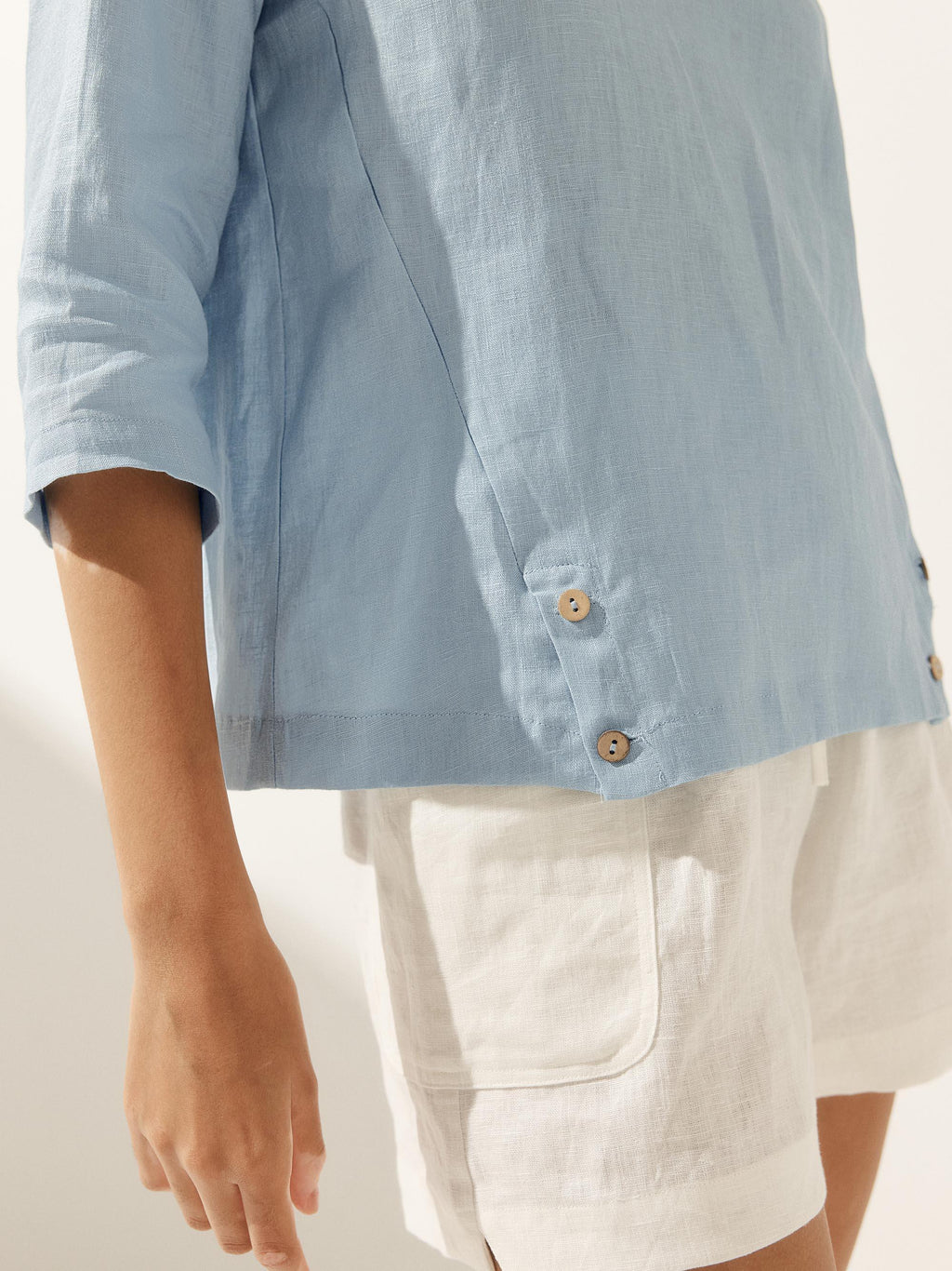 Linen Round Soft-Fold Collar Top LAURA