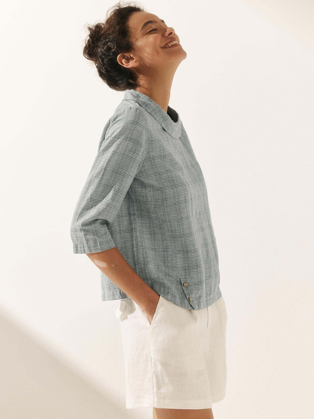 Linen Round Soft-Fold Collar Top LAURA