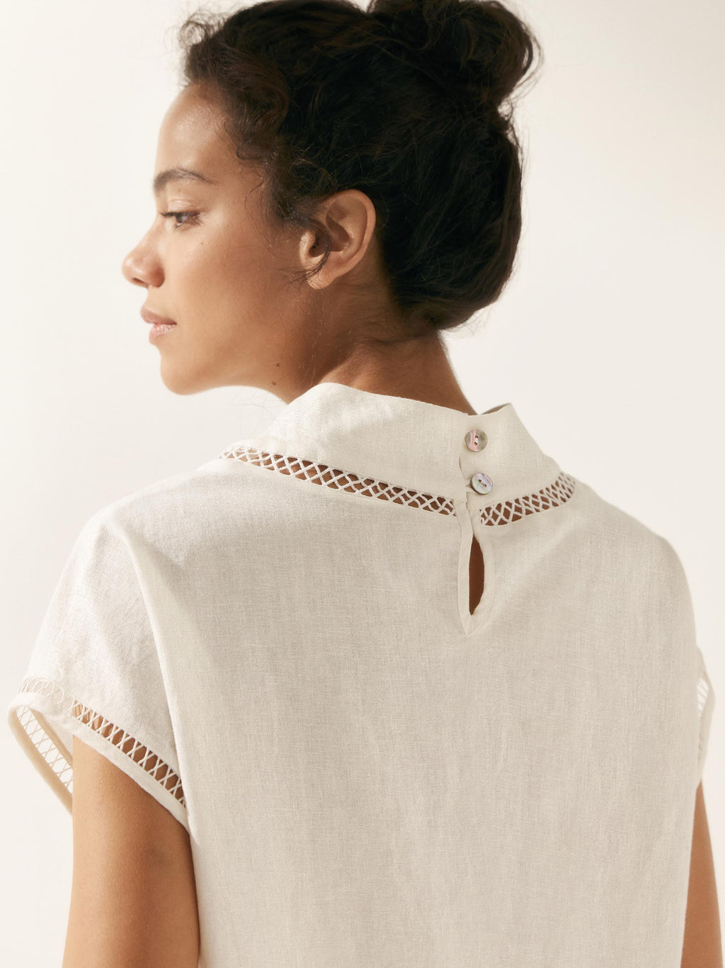 100% Linen Gingham Checked Cutout Turtleneck Top CAROL