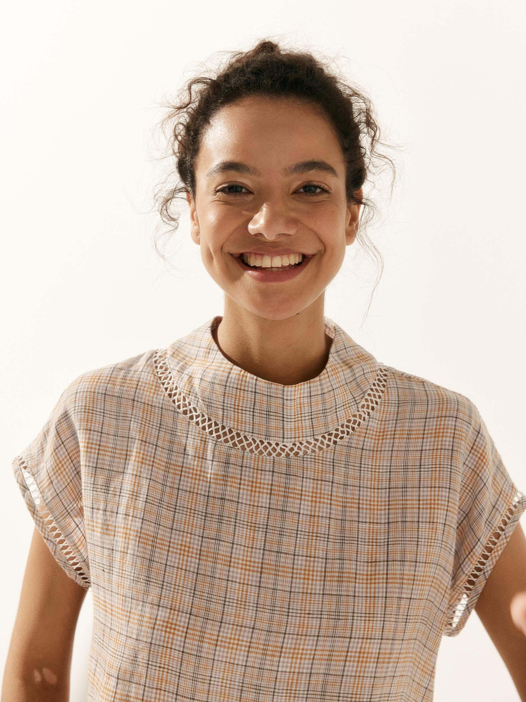 100% Linen Gingham Checked Cutout Turtleneck Top CAROL