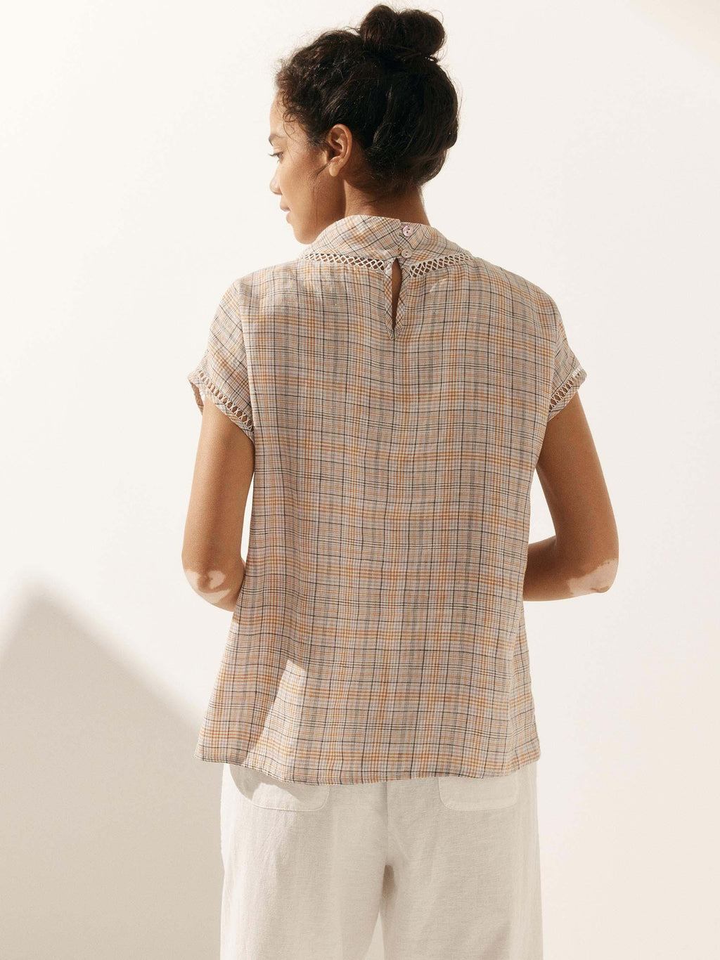 100% Linen Gingham Checked Cutout Turtleneck Top CAROL