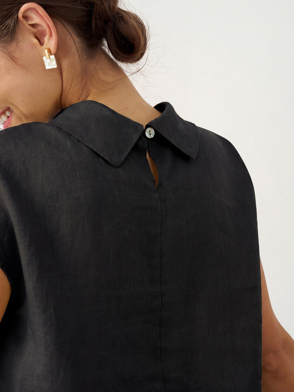 100% Linen Cap Sleeve Soft-Fold Collar Top YVONNE