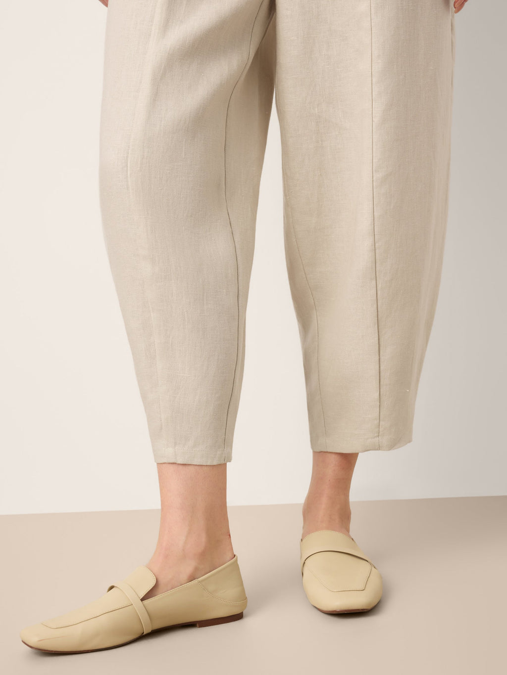 100% Linen Drawstring Waist Tapered Cropped Pants LANEY