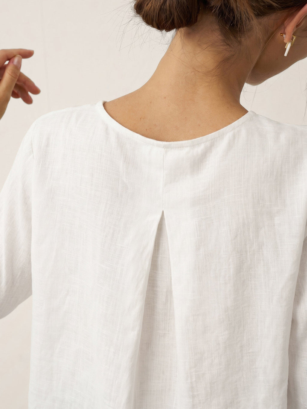 100% Linen Round Neck Asymmetrical Hem Top BRIANNA