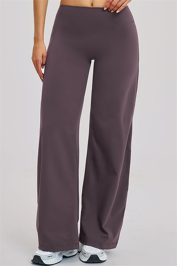 The Dynamic T-shirt Straight Leg Pants 2-Piece Set