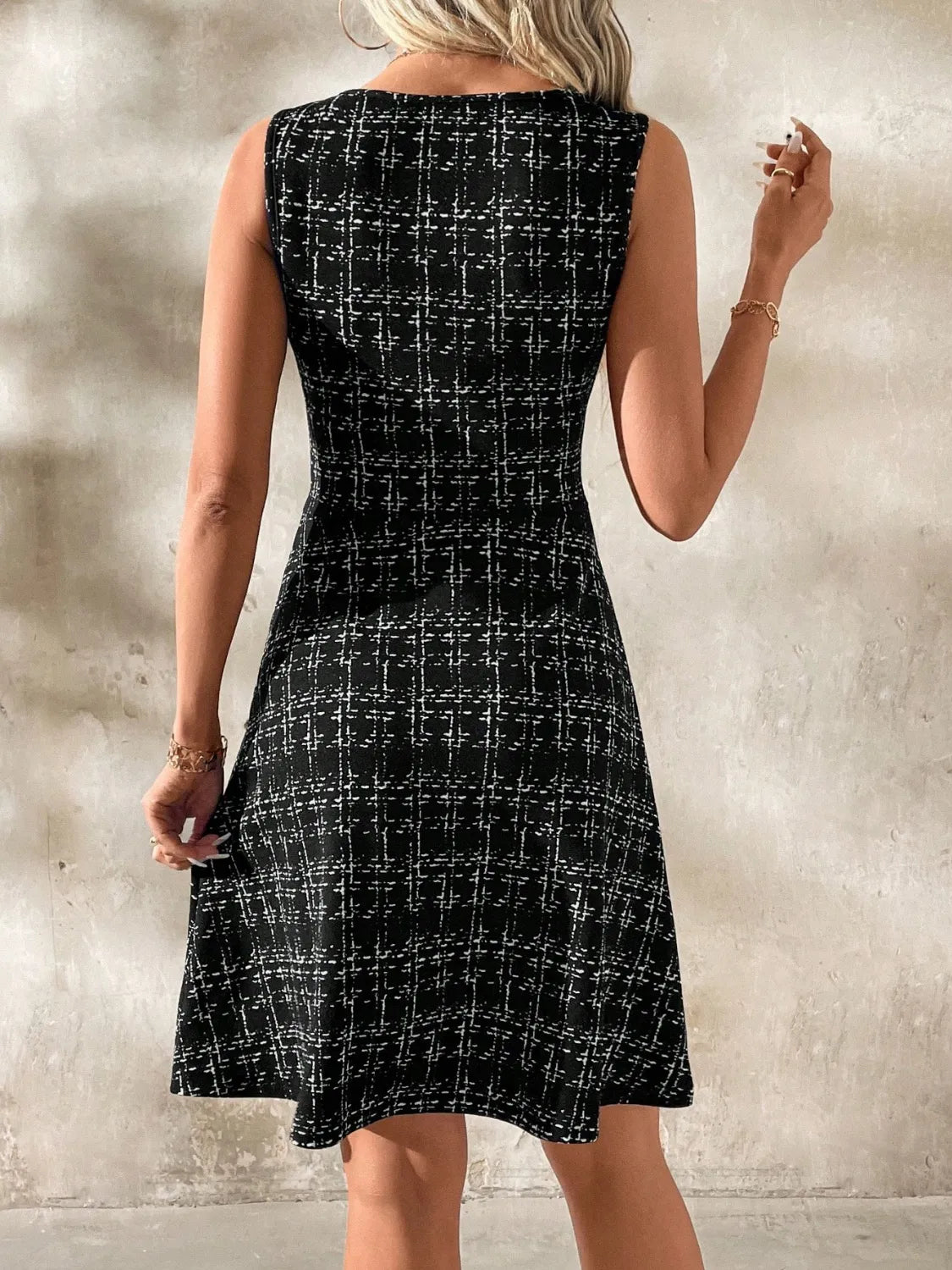 Round Neck Sleeveless Dress
