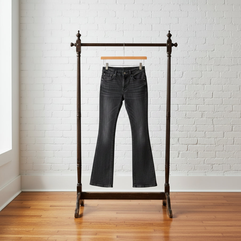 High-Waist Slim-Fit Slightly Flared Women's Jeans – Full-Length Denim Pants