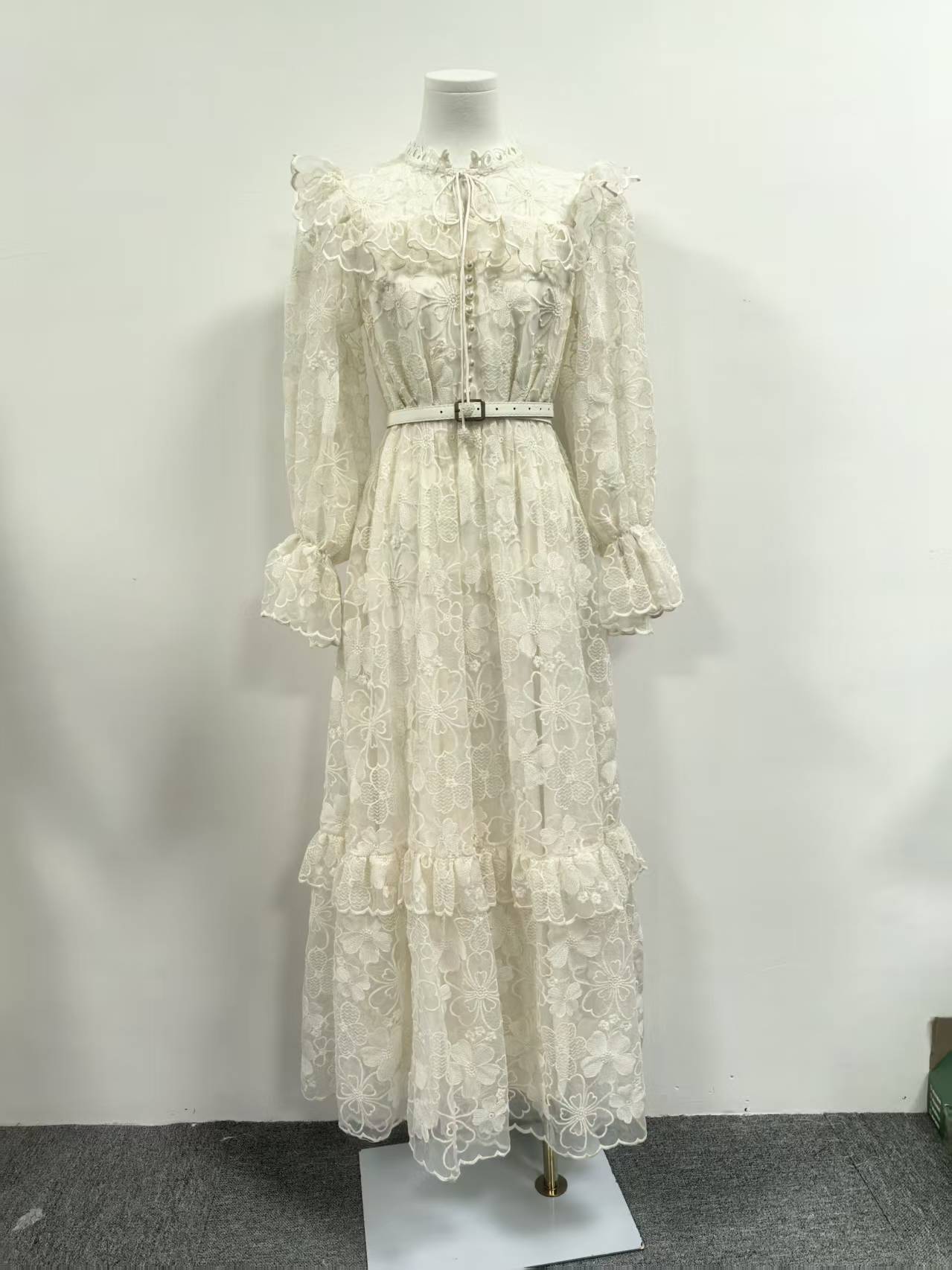 Summer Elegant Retro Lace Belt Lantern Sleeve Slim Slimming High Waist Dress Women