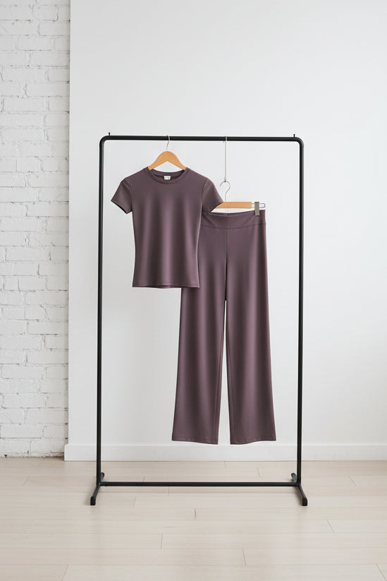 The Dynamic T-shirt Straight Leg Pants 2-Piece Set