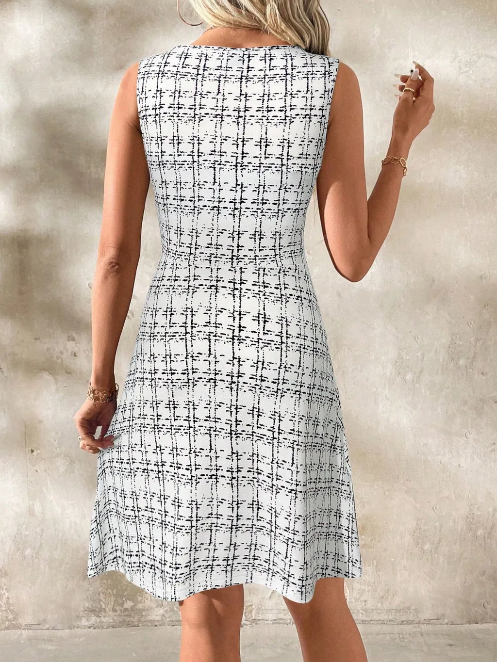 Round Neck Sleeveless Dress